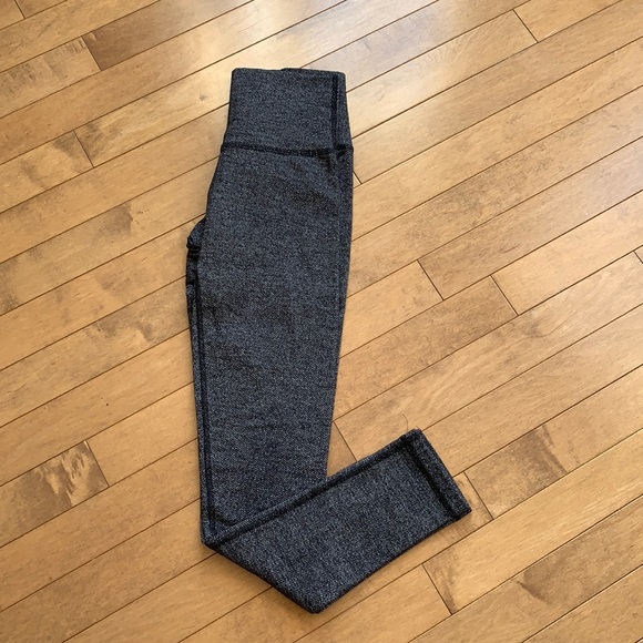 TNA | Athletic leggings - Picture 1 of 6